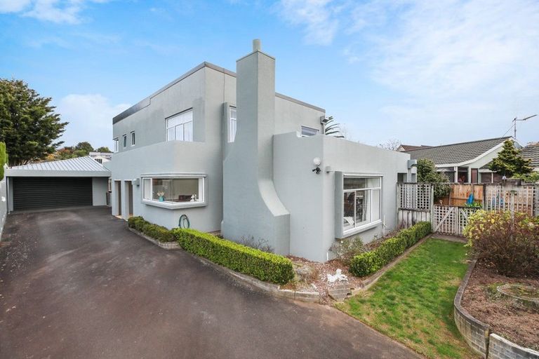 Photo of property in 16 Willowfield Place, Pukete, Hamilton, 3200