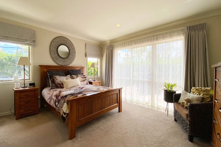 Photo of property in 124 Trig Road, Whitford, Howick, 2571