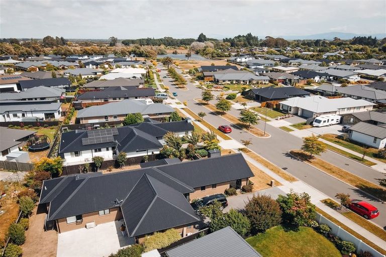 Photo of property in 72 Beachvale Drive, Kaiapoi, 7630