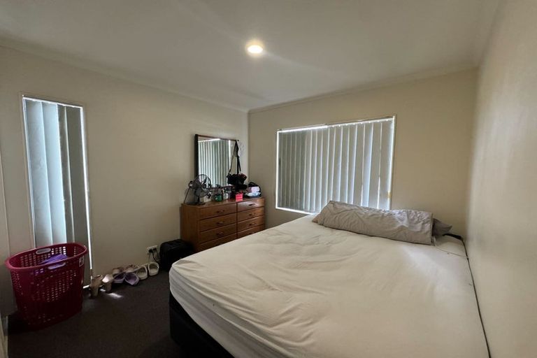 Photo of property in 21 Ashmere Lane, Weymouth, Auckland, 2103