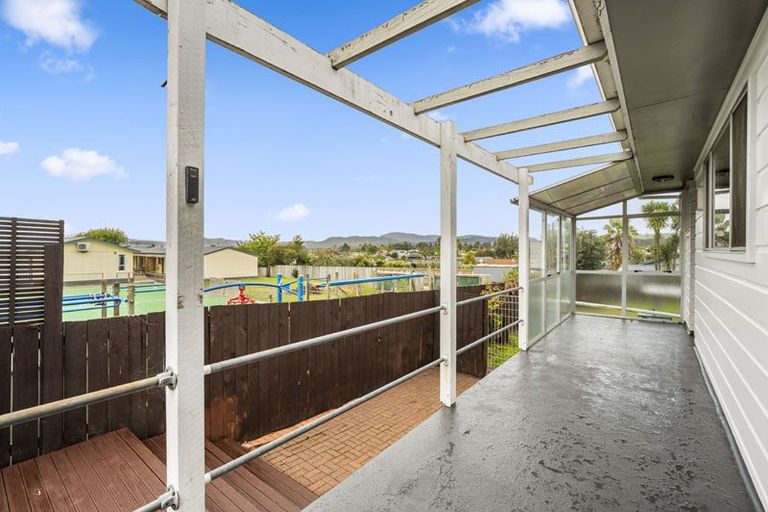 Photo of property in 5 Rameses Place, Pomare, Rotorua, 3015