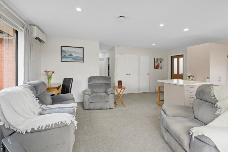 Photo of property in 101a Avonhead Road, Avonhead, Christchurch, 8042