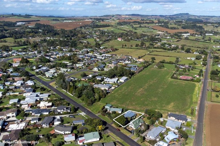 Photo of property in 21 Saint Johns Avenue, Tuakau, 2121