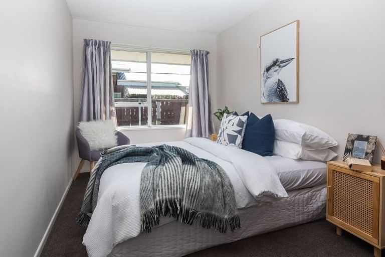 Photo of property in 1/4 Tracy Place, Redwood, Christchurch, 8051