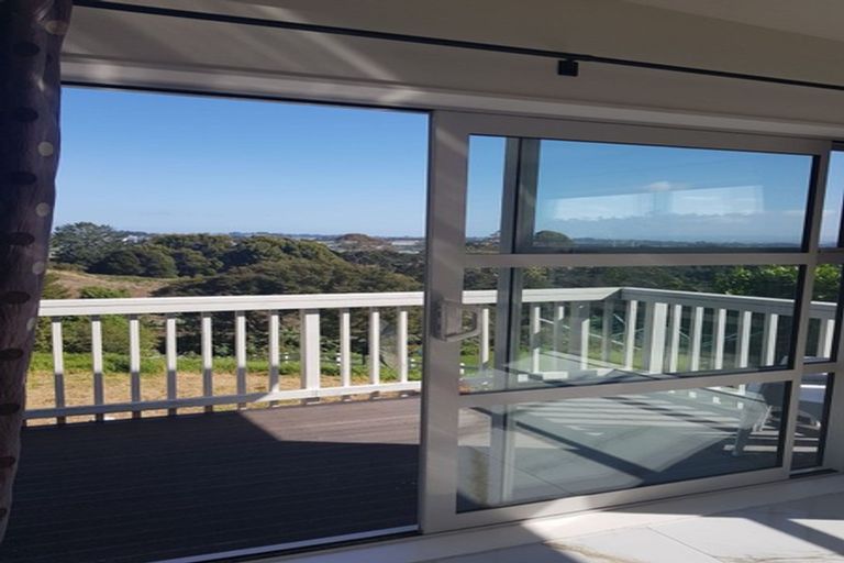 Photo of property in 36e Kewa Road, Albany Heights, Auckland, 0632