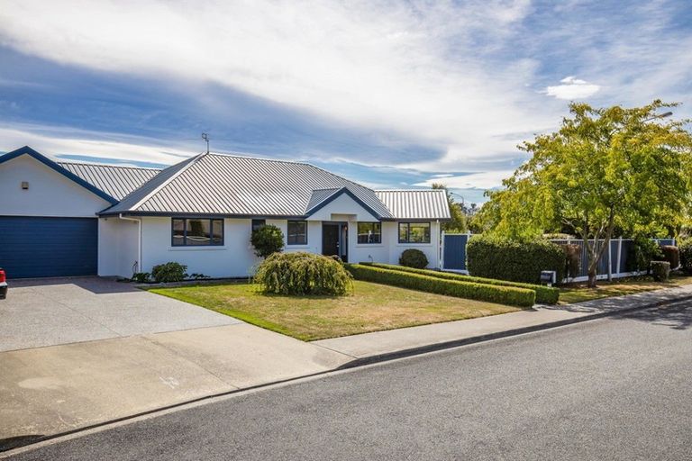 Photo of property in 2 Paget Drive, Woodend, 7610