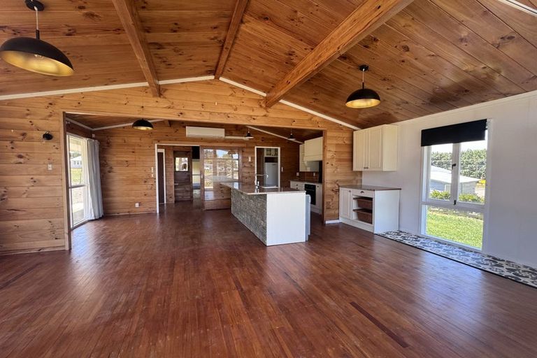 Photo of property in 86a Hastings Street, Halcombe, 4779