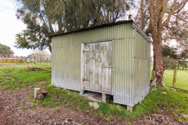 Photo of property in 161 Cemetery Road, Sanson, Palmerston North, 4479
