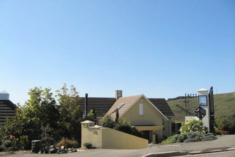 Photo of property in 15 Harry Ell Drive, Cashmere, Christchurch, 8022