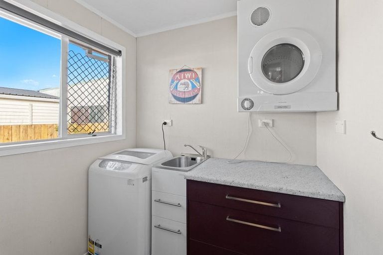 Photo of property in 5 Smeaton Road, Bell Block, New Plymouth, 4312