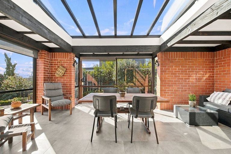 Photo of property in 18 Bengal Drive, Cashmere, Christchurch, 8022
