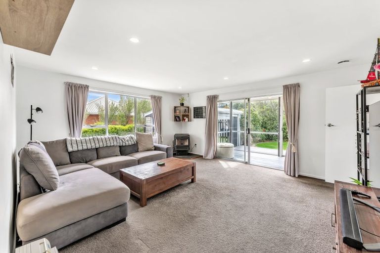 Photo of property in 20 Four Elms Place, Parklands, Christchurch, 8083