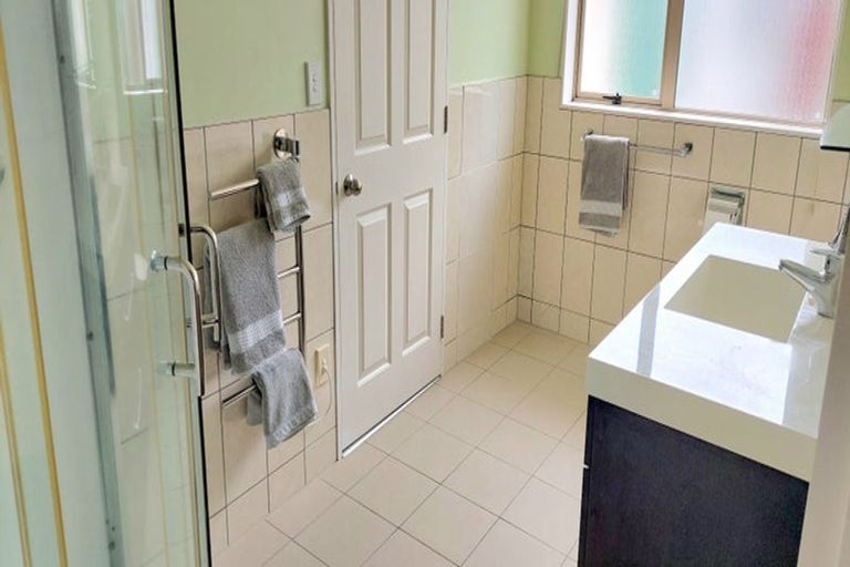 Photo of property in 37 Motutapu Avenue, Manly, Whangaparaoa, 0930