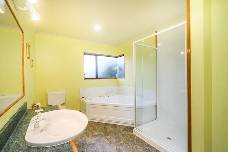 Photo of property in 27 Collingwood Street, Hokowhitu, Palmerston North, 4410