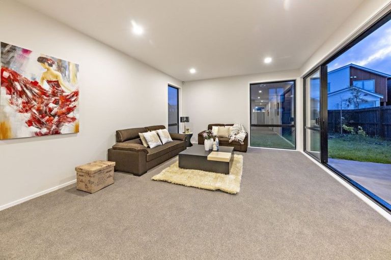 Photo of property in 22 Courage Road, Papakura, 2110