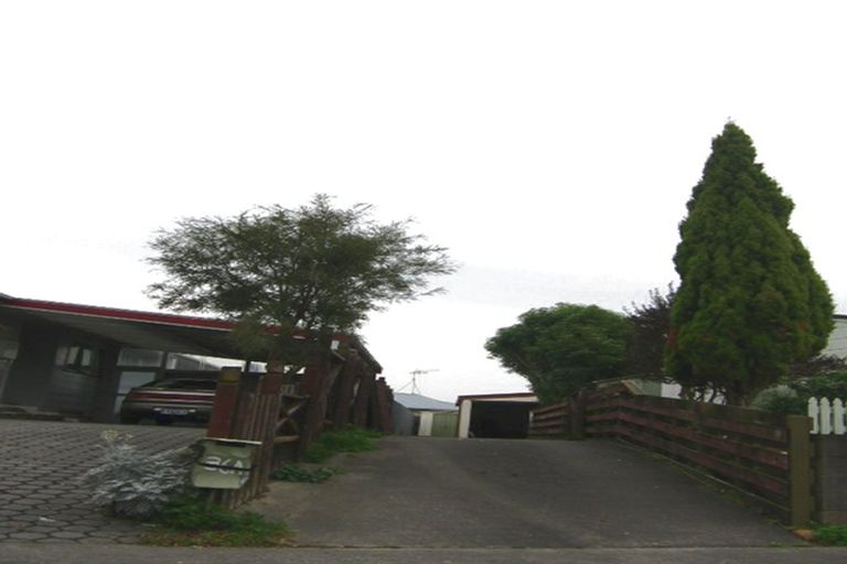 Photo of property in 36 Rosedale Crescent, Cloverlea, Palmerston North, 4412