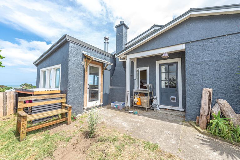 Photo of property in 157 Cornfoot Street, Castlecliff, Whanganui, 4501