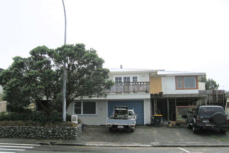 Photo of property in 54 Stewart Drive, Newlands, Wellington, 6037