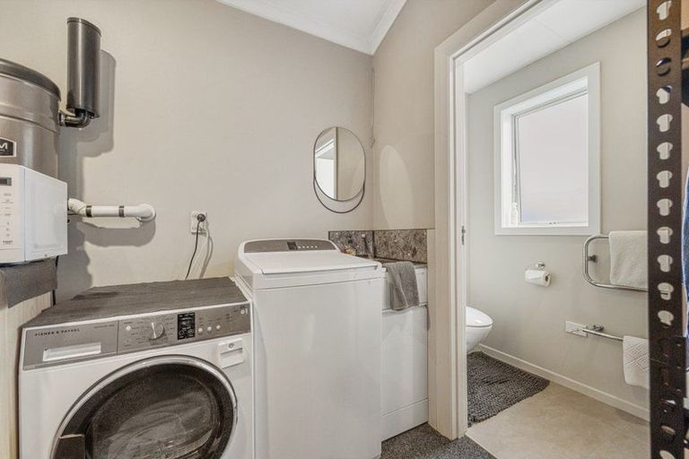 Photo of property in 75 Brougham Street, New Plymouth, 4310