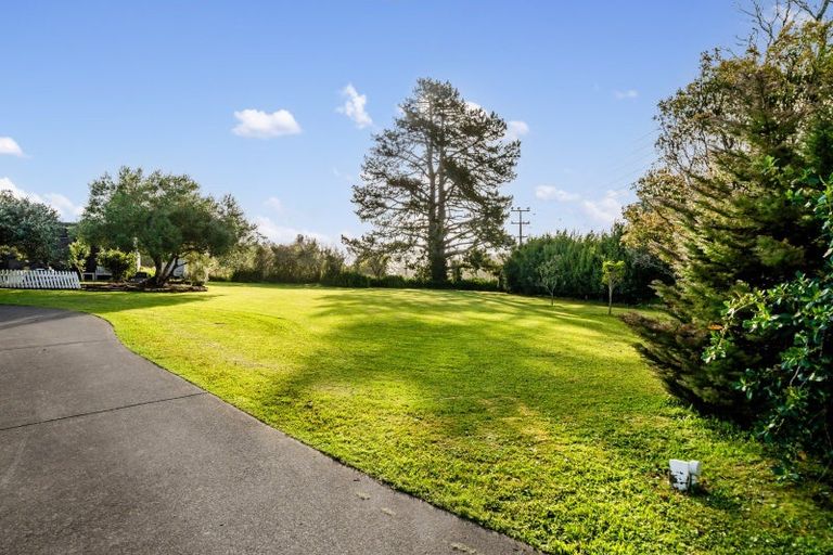 Photo of property in 623 State Highway 16, Kumeu, 0891