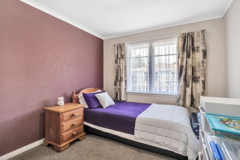 Photo of property in 9 Birmingham Street, Takaro, Palmerston North, 4412