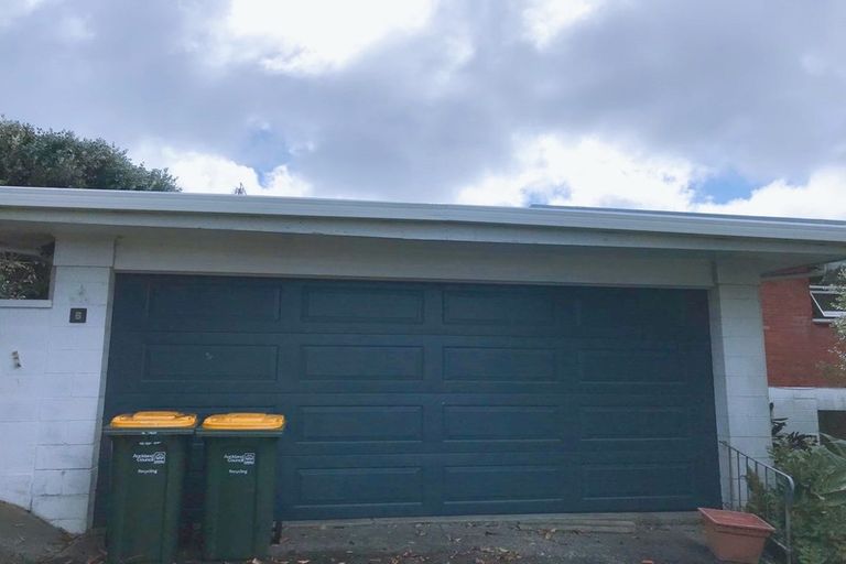Photo of property in 2/2 Girrahween Drive, Totara Vale, Auckland, 0629