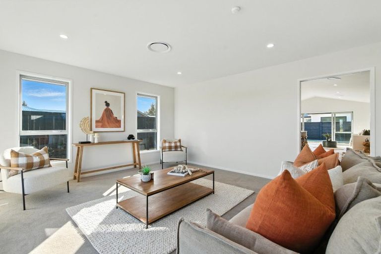 Photo of property in 9 Silverwood Lane, Leamington, Cambridge, 3495