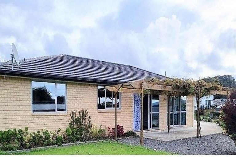 Photo of property in 8 Matuku Place, Mangawhai, 0505