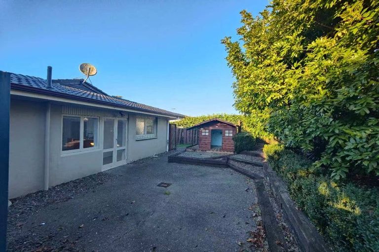 Photo of property in 24 Tyrian Close, Half Moon Bay, Auckland, 2012