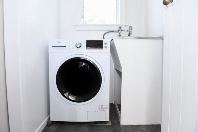 Photo of property in 2 Second Avenue, Glenbrook, Waiuku, 2681