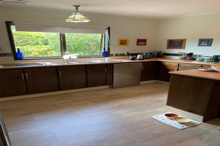 Photo of property in 2/22 Mariposa Crescent, Birkenhead, Auckland, 0626