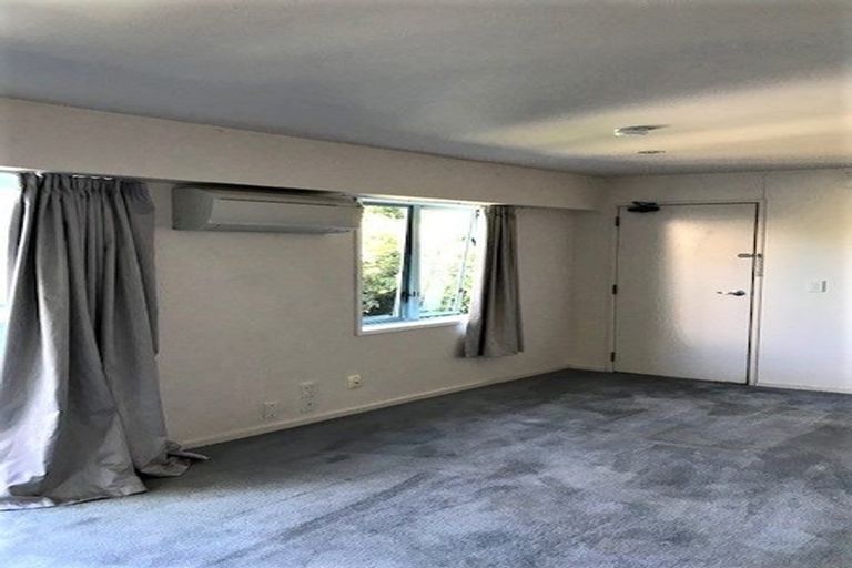 Photo of property in 4/93a Kelburn Parade, Kelburn, Wellington, 6012