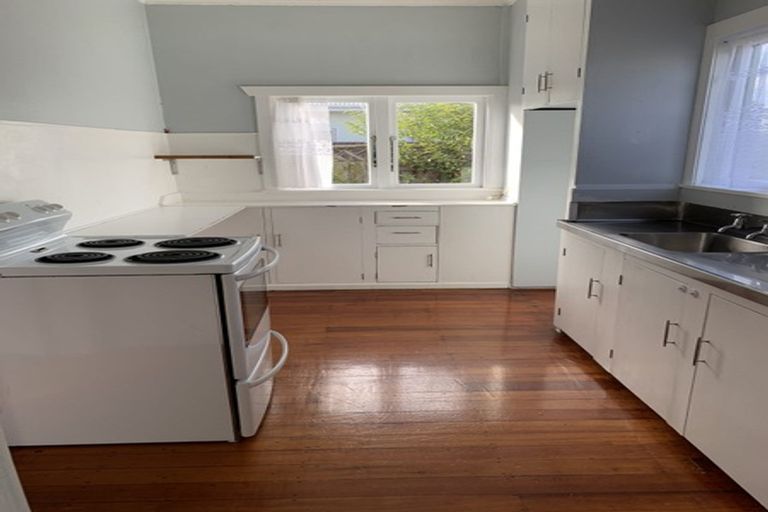 Photo of property in 180 College Street, Awapuni, Palmerston North, 4412