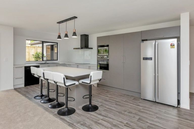 Photo of property in 6 Soldier Way, Parahaki, Whangarei, 0112