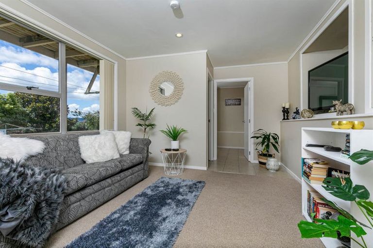 Photo of property in 59 Spence Road, Henderson, Auckland, 0612