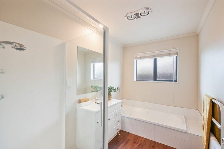 Photo of property in 17 Mccauley Street, Rolleston, 7614