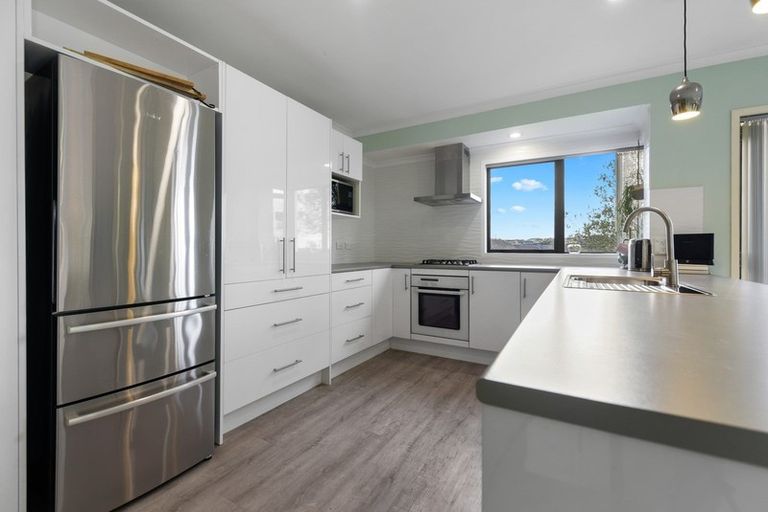 Photo of property in 6 Melfort Place, Nawton, Hamilton, 3200