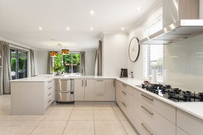 Photo of property in 16 Queenswood Gardens, Mairehau, Christchurch, 8052