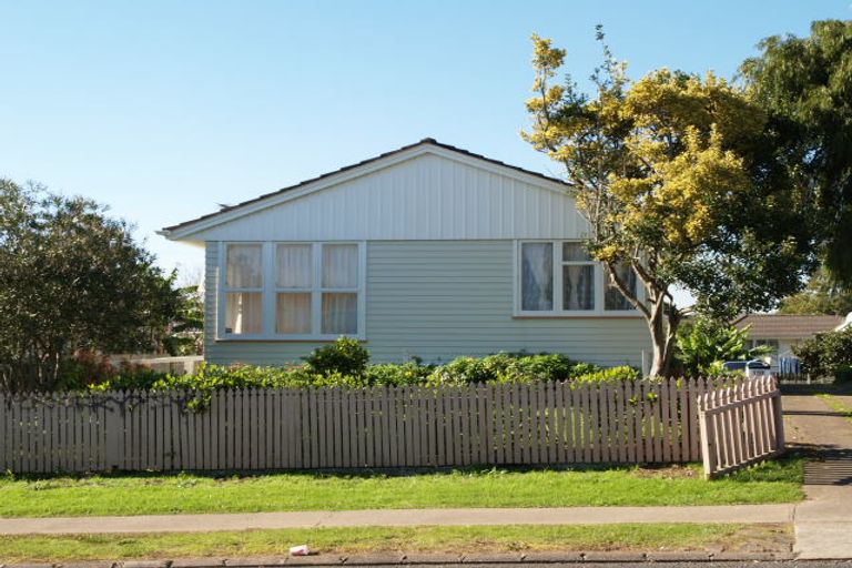 Photo of property in 101 Yates Road, Mangere East, Auckland, 2024