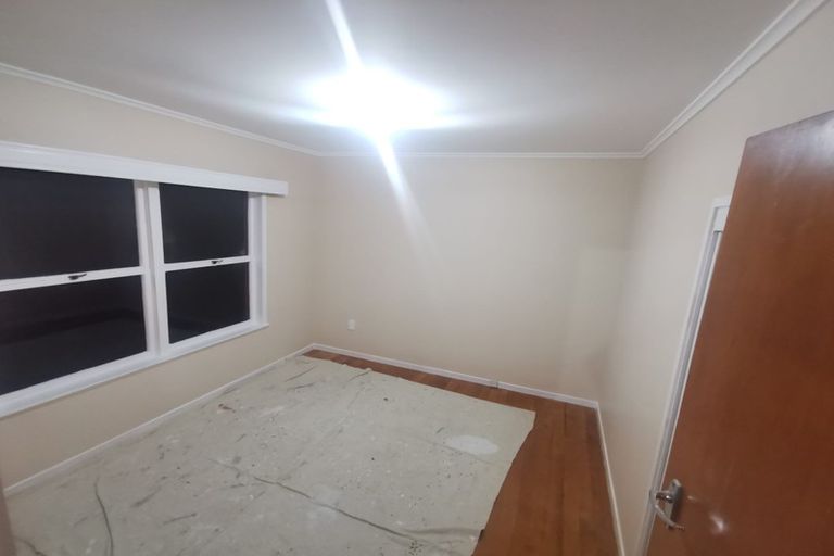 Photo of property in 2/34 Chartwell Avenue, Glenfield, Auckland, 0629