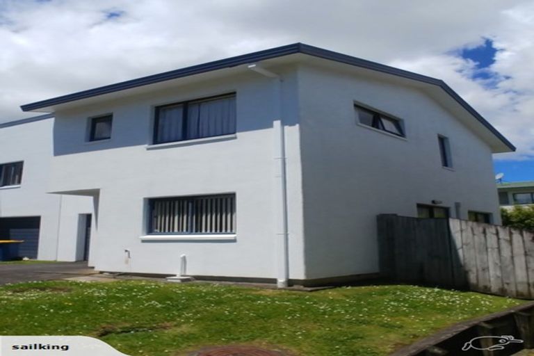 Photo of property in 9 Butia Avenue, Henderson, Auckland, 0612