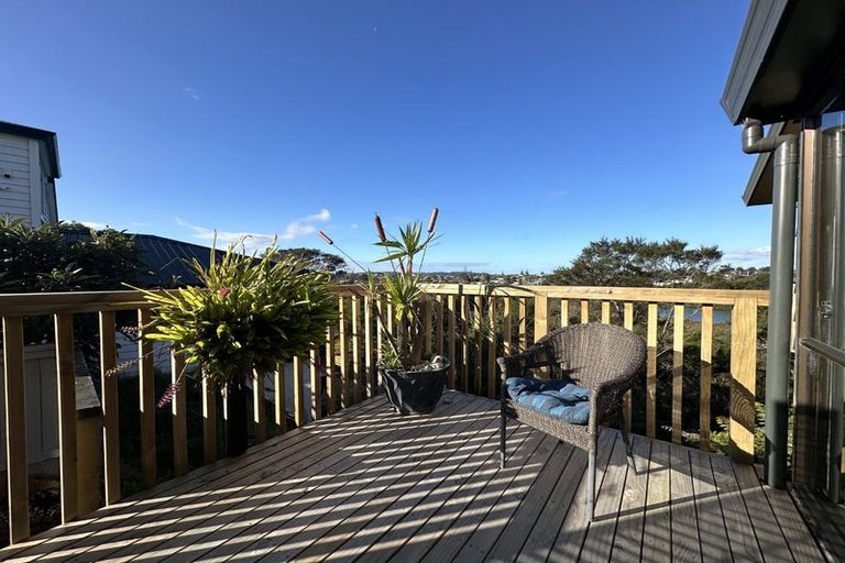 Photo of property in 4/141 Colwill Road, Massey, Auckland, 0614