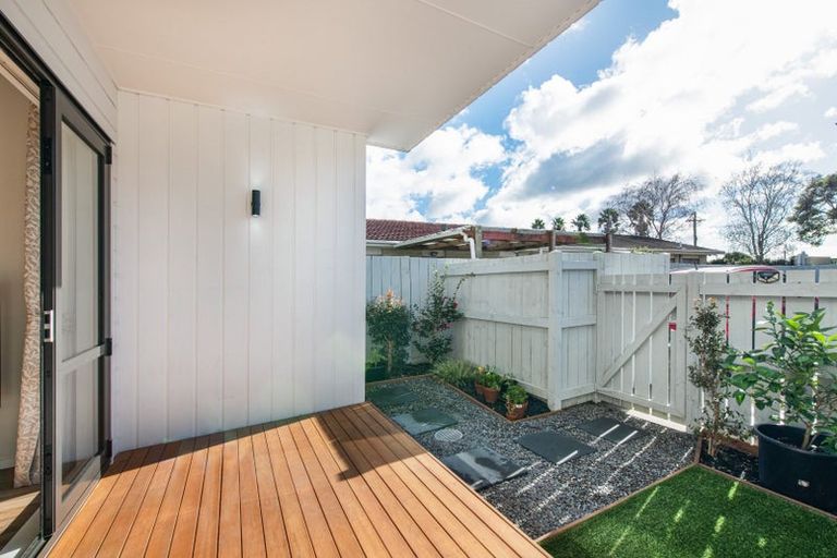 Photo of property in 5/66 Swanson Road, Henderson, Auckland, 0610