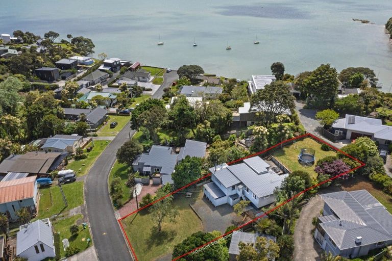 Photo of property in 69 Lorenzen Bay Road, Raglan, 3225