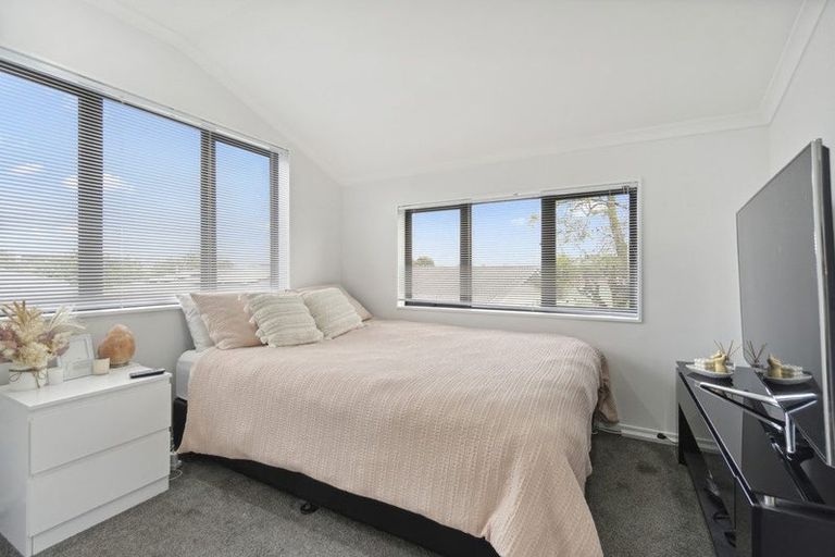 Photo of property in 15b Browns Road, Manurewa, Auckland, 2102