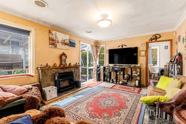 Photo of property in 47 Stanley Street, Wainuiomata, Lower Hutt, 5014