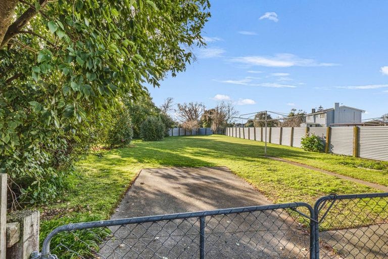 Photo of property in 12-14 Opie Place, Highbury, Palmerston North, 4412