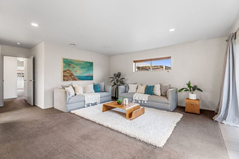 Photo of property in 72 Evans Road, Papamoa Beach, Papamoa, 3118