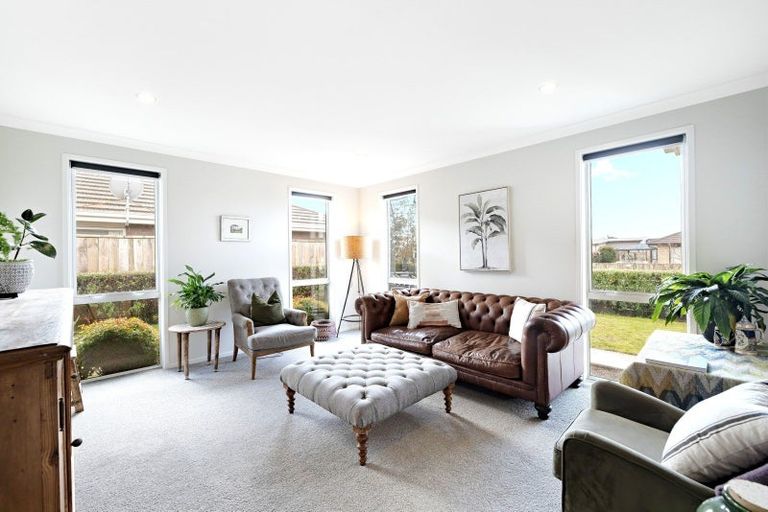 Photo of property in 2 Raiha Street, Papamoa Beach, Papamoa, 3118