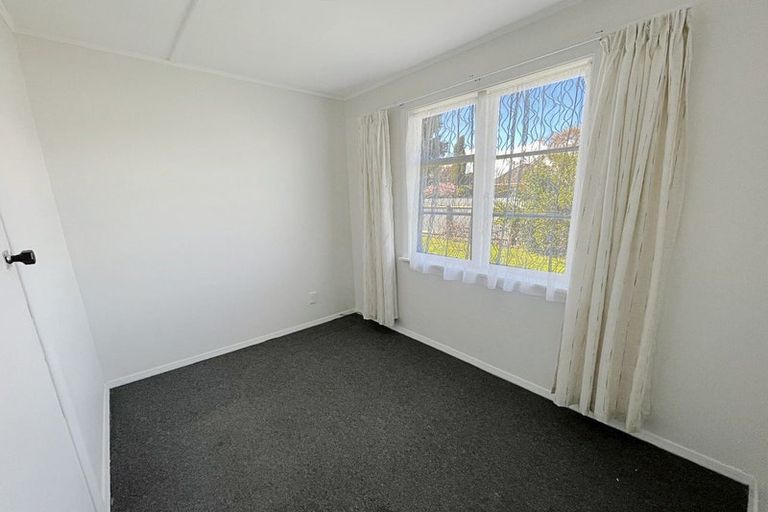 Photo of property in 18 Douglas Street, West End, Palmerston North, 4412